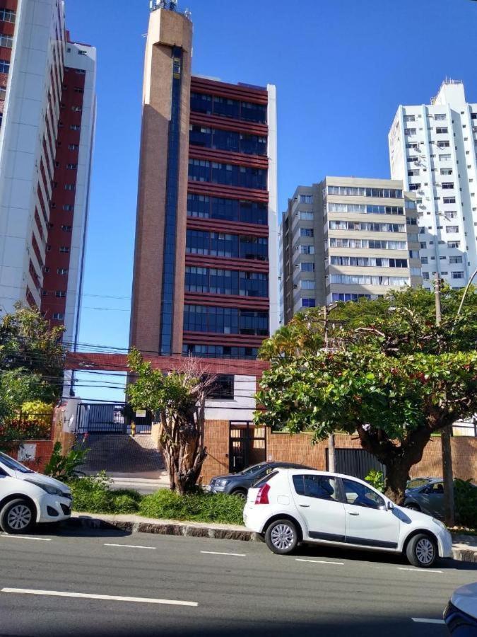 Maravilhoso Apartamento 2 Quartos Com Ofuro Porto Da Barra Salvador Summer Barra Flat Dış mekan fotoğraf