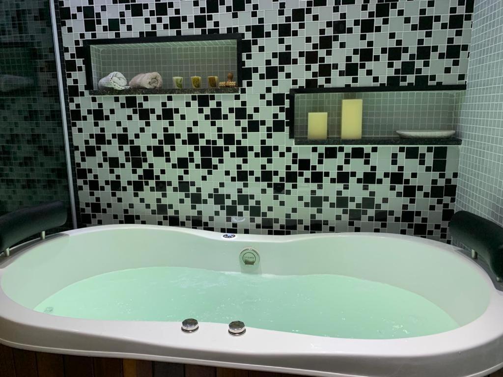 Maravilhoso Apartamento 2 Quartos Com Ofuro Porto Da Barra Salvador Summer Barra Flat Dış mekan fotoğraf